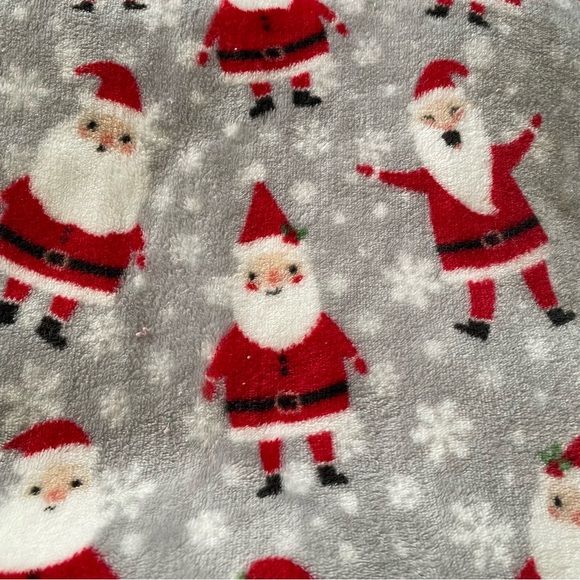 NANTUCKET DISTRIBUTION Fleece Throw Blanket Christmas Gray with Santa 50X64 - Picture 3 of 8